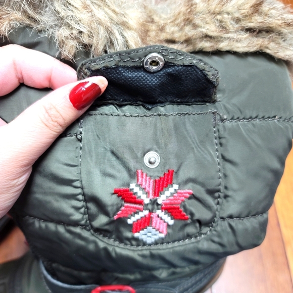 Roxy Winter Boots - Picture 9 of 13